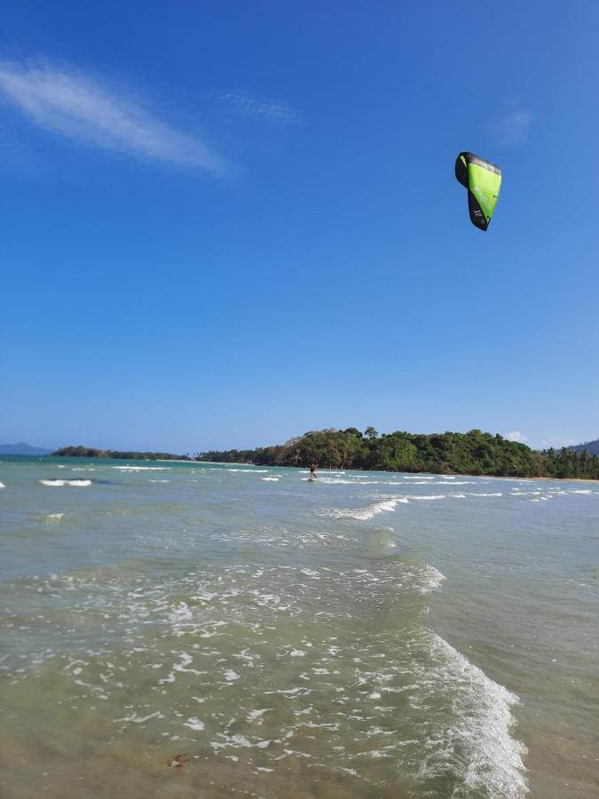 Eastwind Beach Club- Эль-Нидо Экстерьер фото